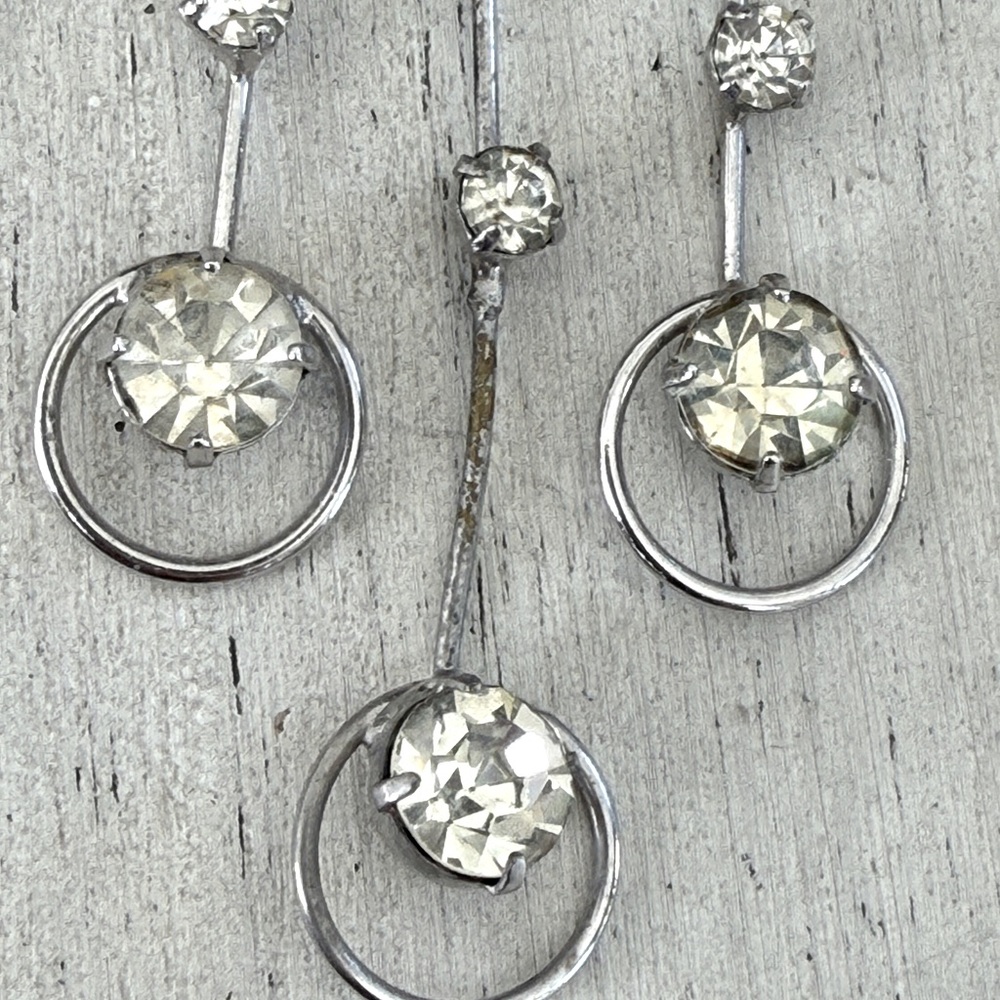 Dramatic Rhinestone Earrings - Picture 9 of 10